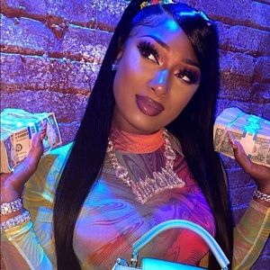 Meet your Posher, Becca